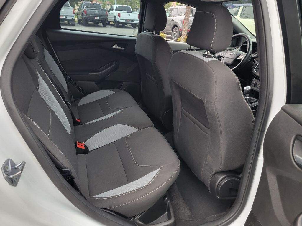 Thumbnail: 2017 Ford Focus - 20