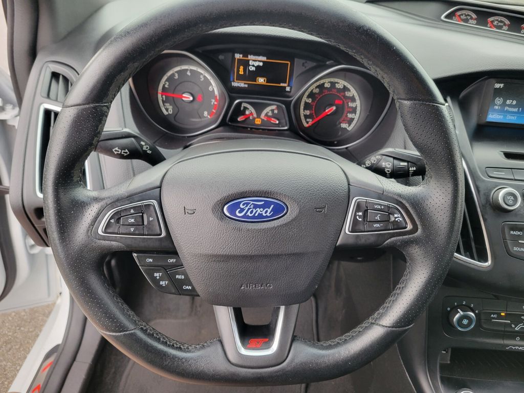 Thumbnail: 2017 Ford Focus - 9