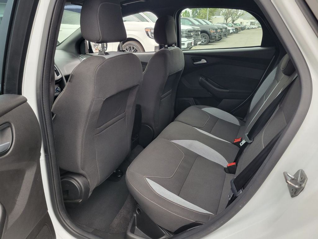 Thumbnail: 2017 Ford Focus - 12