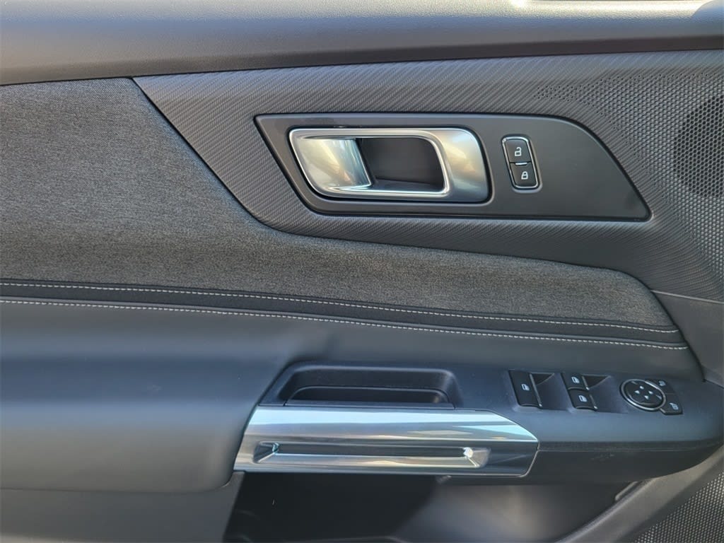 Thumbnail: 2025 Ford Mustang - 18