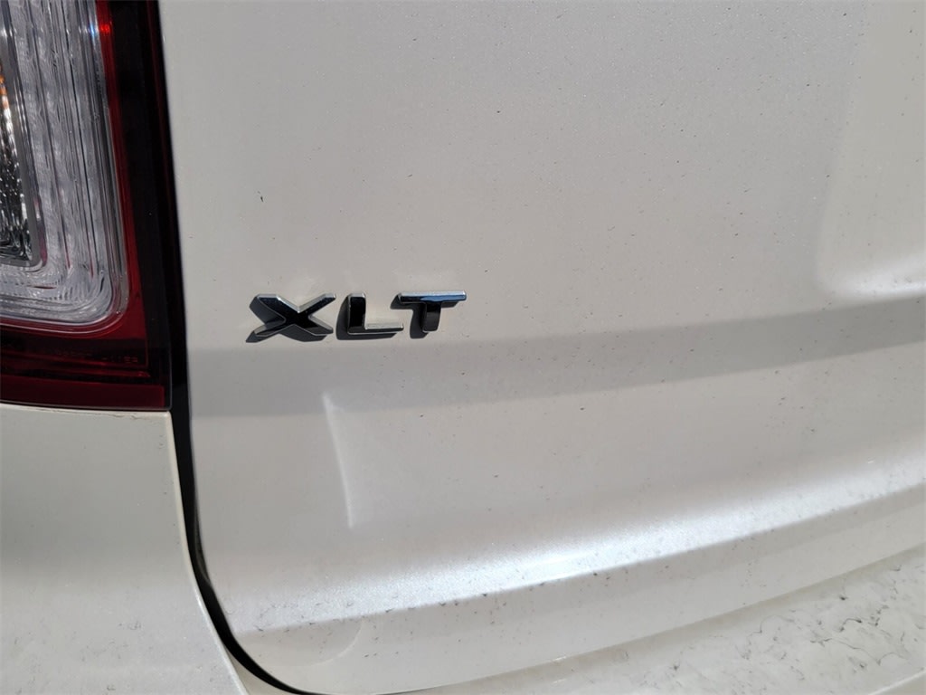 Thumbnail: 2015 Ford Explorer - 4