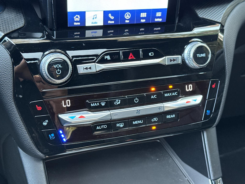 Thumbnail: 2021 Ford Explorer - 24