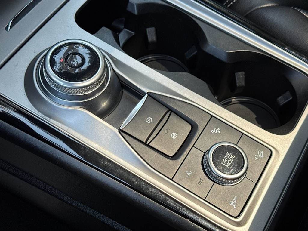 Thumbnail: 2021 Ford Explorer - 25
