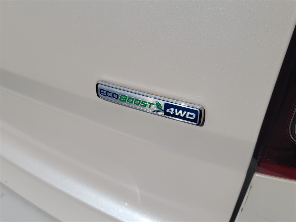 Thumbnail: 2015 Ford Explorer - 8