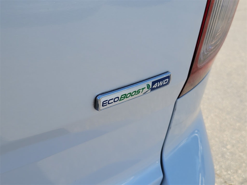 Thumbnail: 2015 Ford Explorer - 17