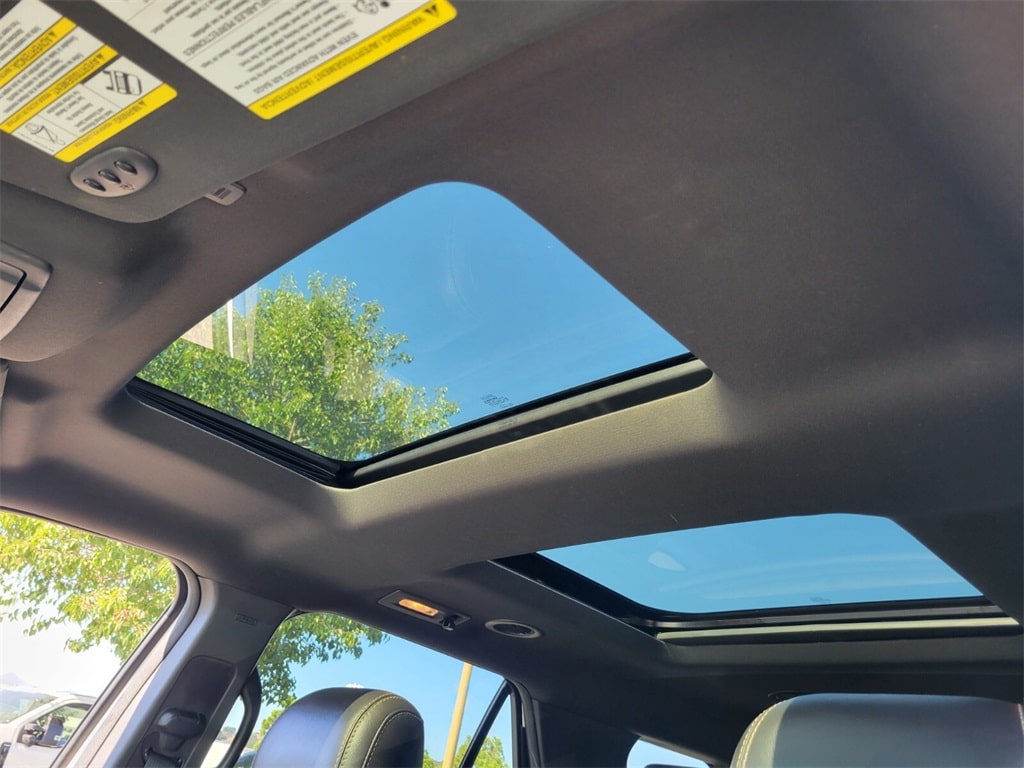 Thumbnail: 2015 Ford Explorer - 20