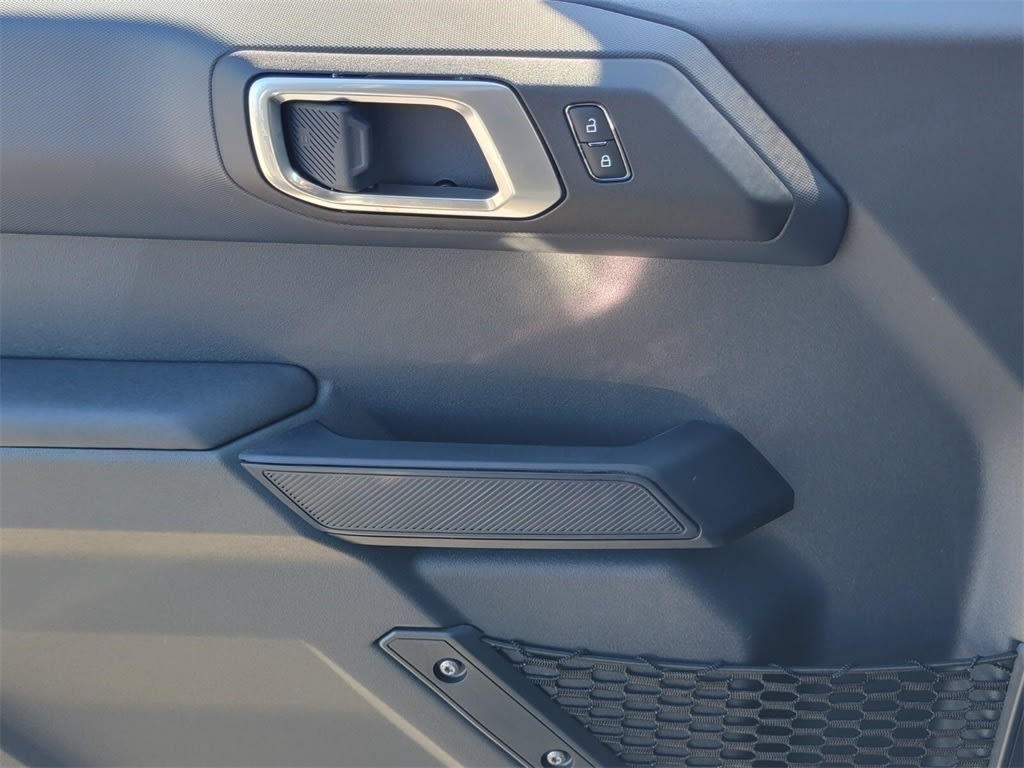 Thumbnail: 2025 Ford Bronco - 20