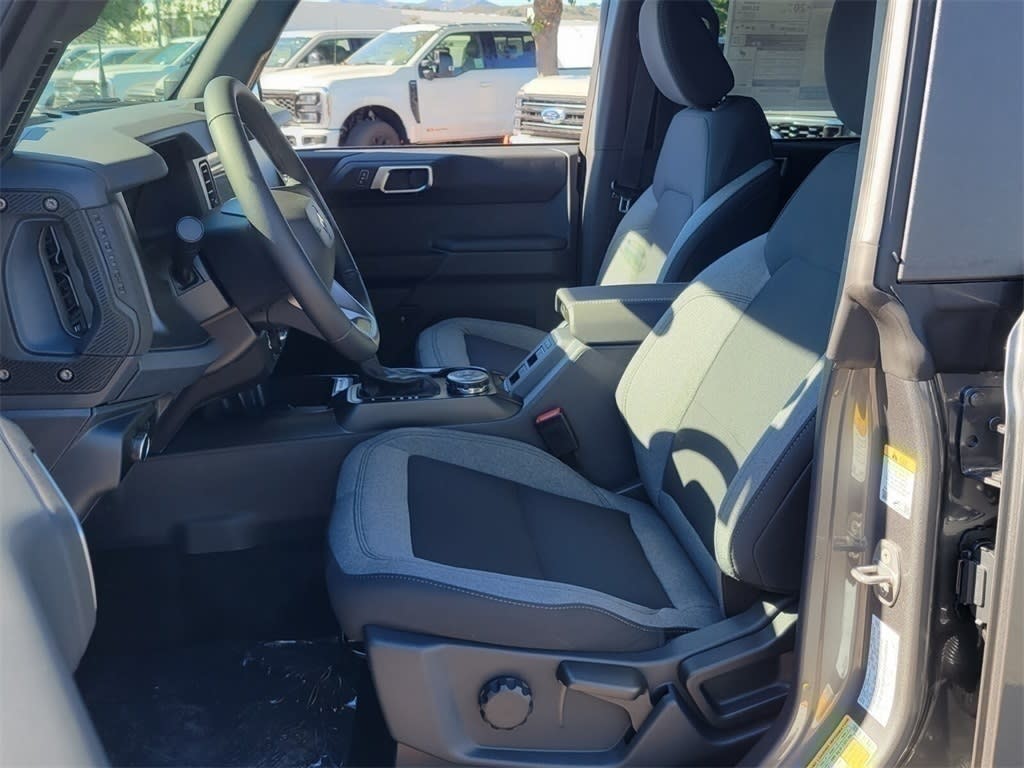 Thumbnail: 2025 Ford Bronco - 9