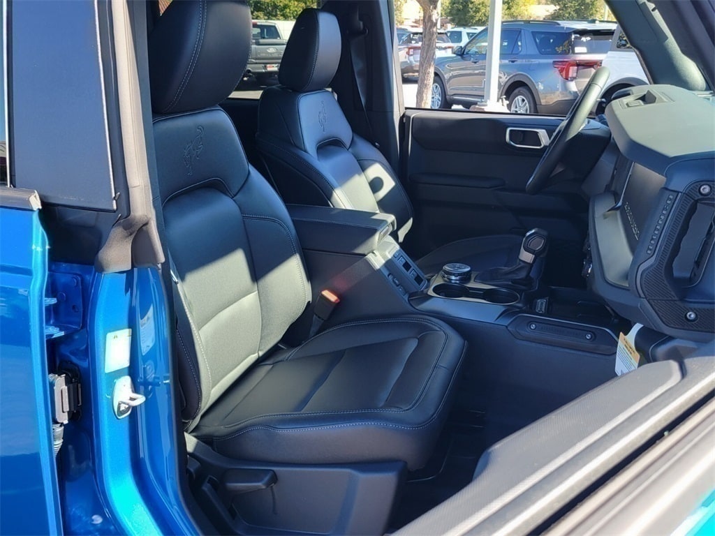 Thumbnail: 2025 Ford Bronco - 9