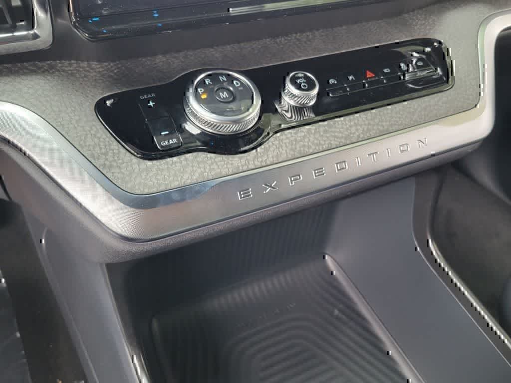 Thumbnail: 2026 Ford Expedition - 21