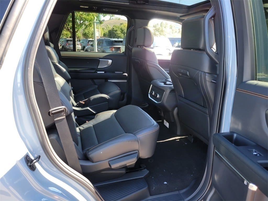 Thumbnail: 2025 Ford Expedition - 17