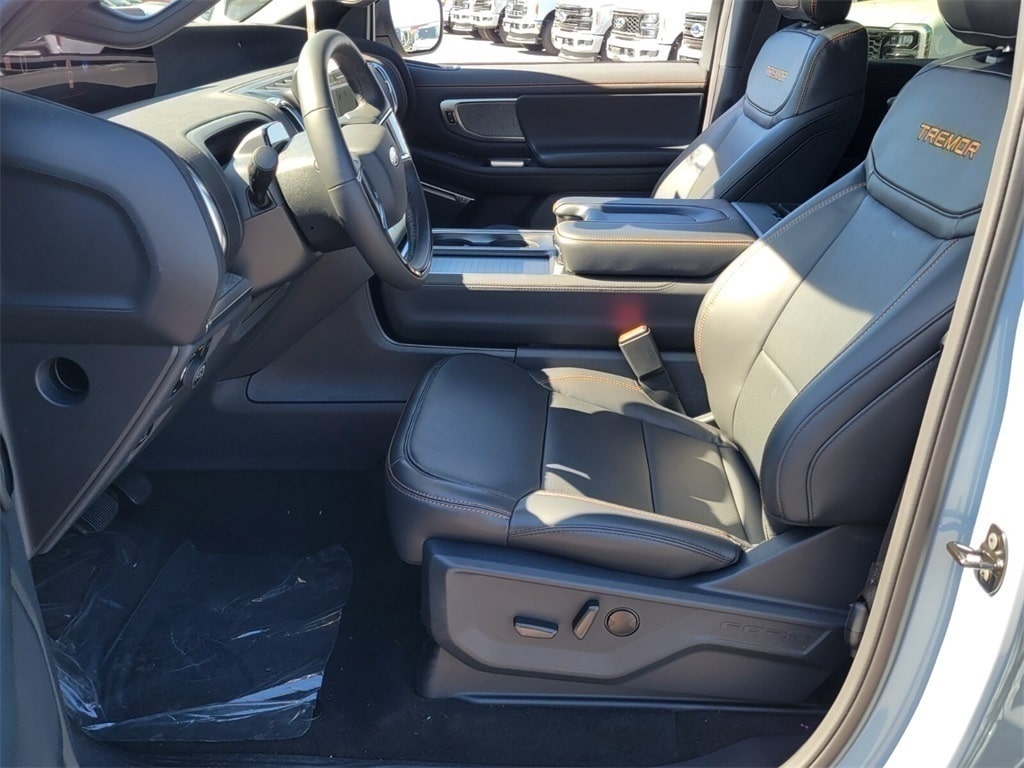 Thumbnail: 2025 Ford Expedition - 9