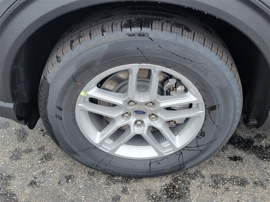 Thumbnail: 2025 Ford Explorer - 8