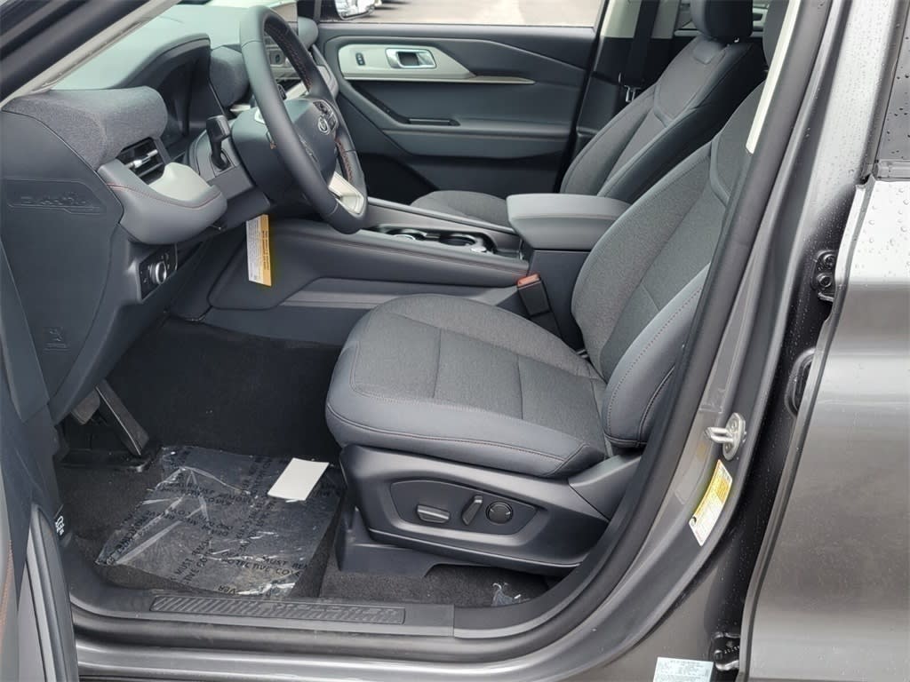 Thumbnail: 2025 Ford Explorer - 9