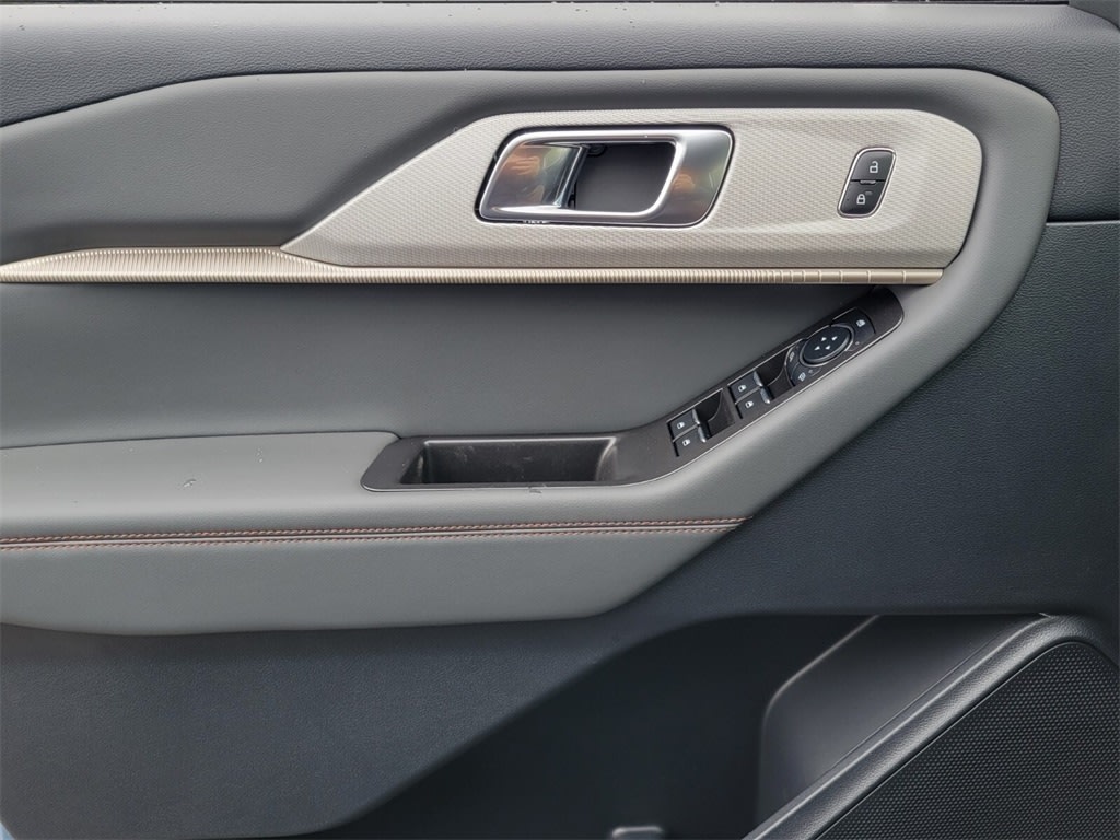 Thumbnail: 2025 Ford Explorer - 20