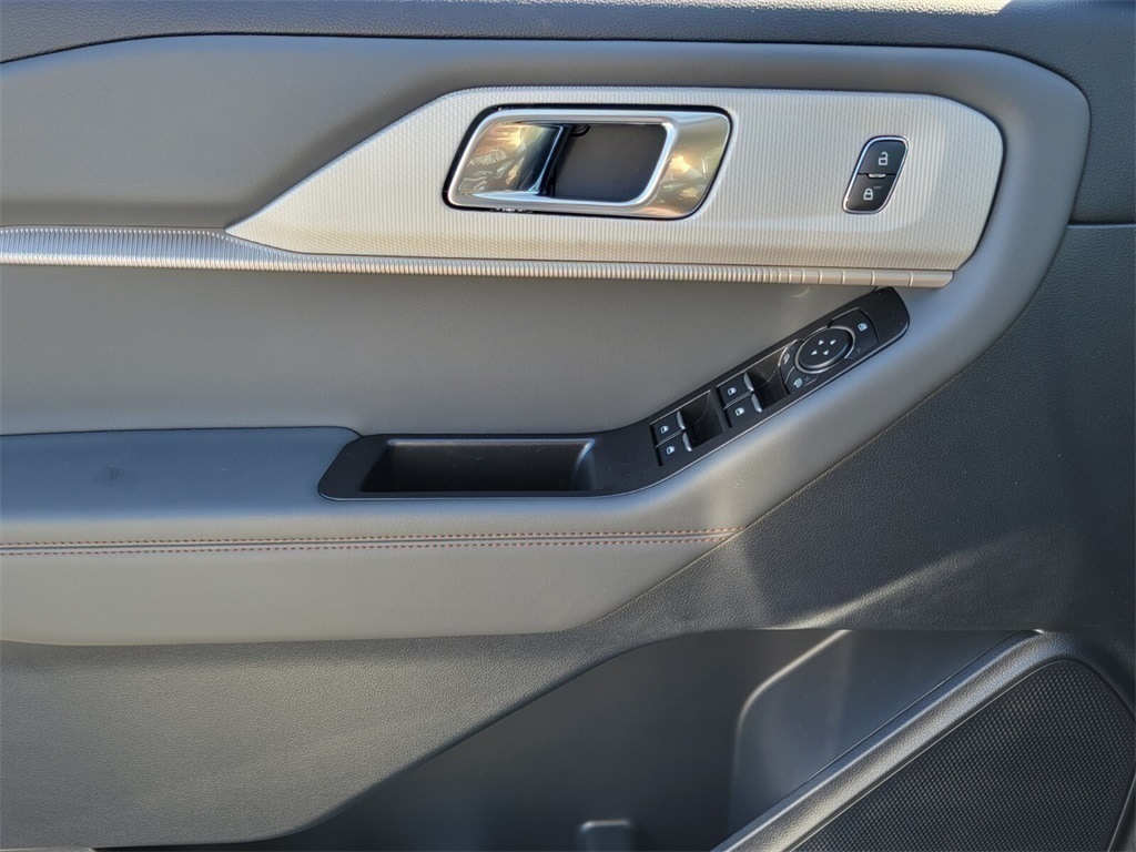 Thumbnail: 2025 Ford Explorer - 20