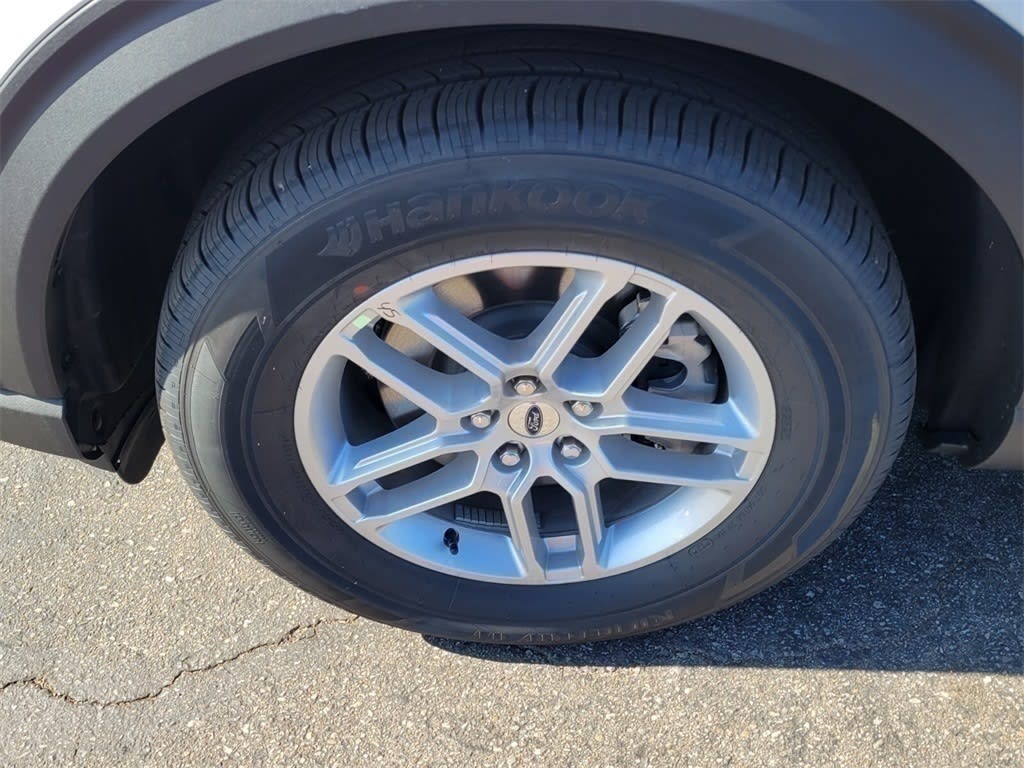 Thumbnail: 2025 Ford Explorer - 8