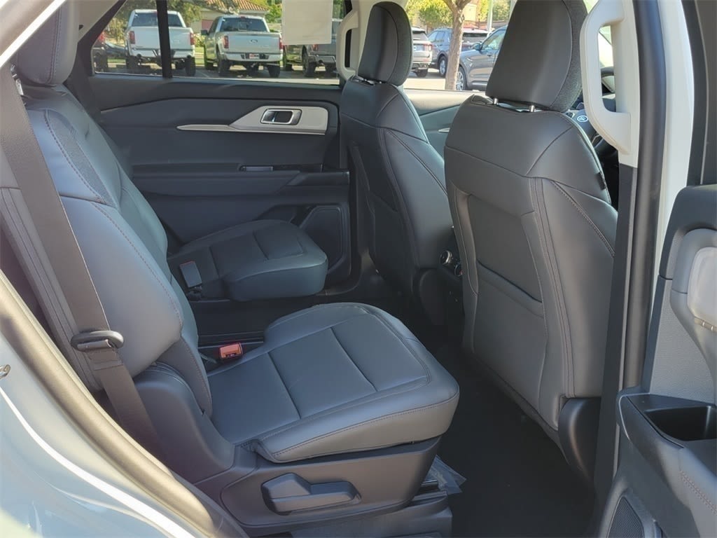 Thumbnail: 2025 Ford Explorer - 18