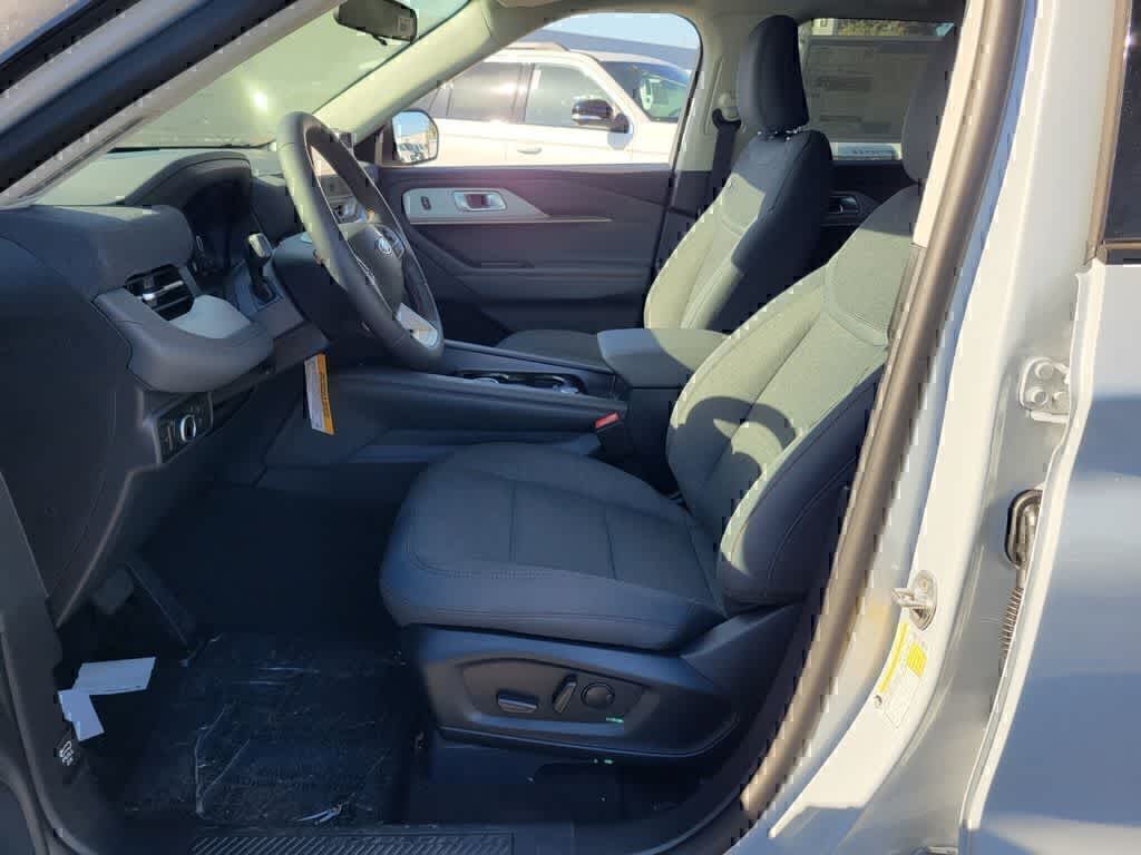 Thumbnail: 2026 Ford Explorer - 9