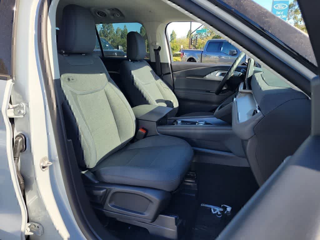 Thumbnail: 2026 Ford Explorer - 10