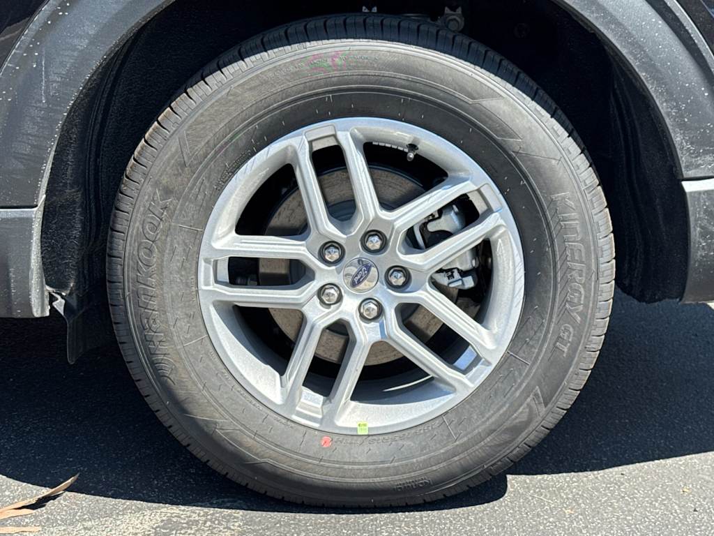Thumbnail: 2026 Ford Explorer - 8