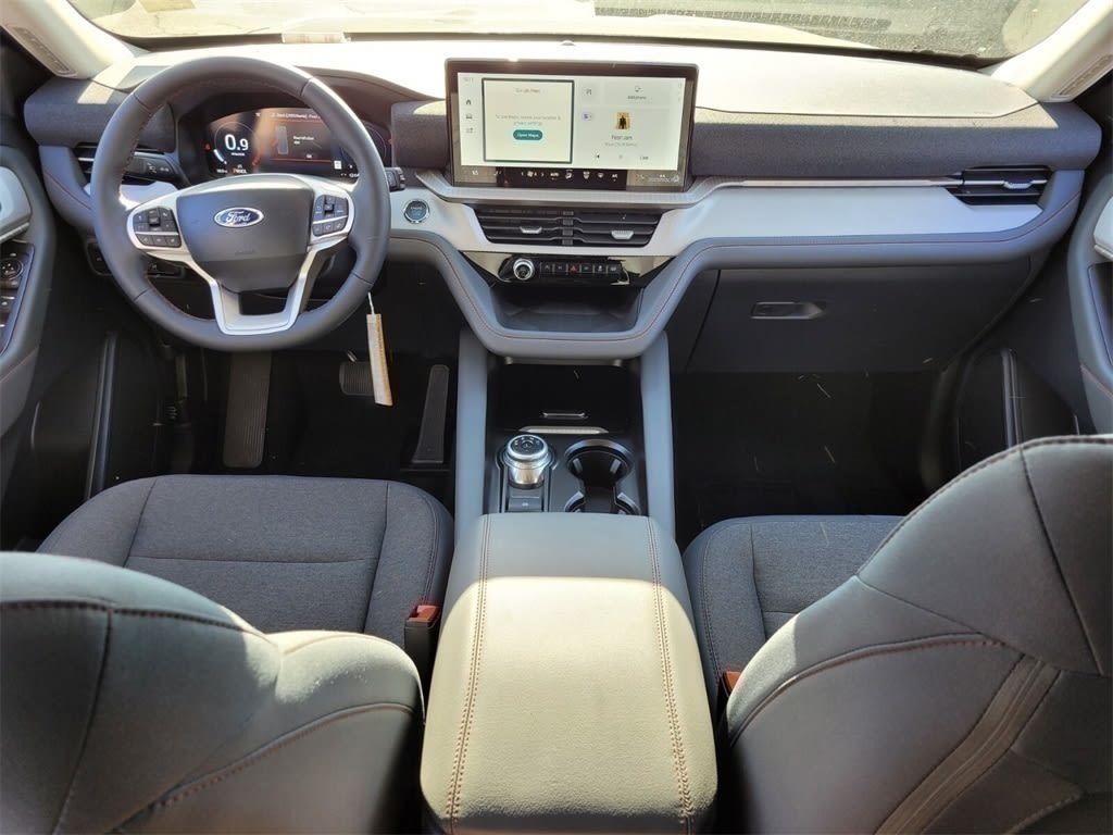 2025 Ford Explorer Active 2