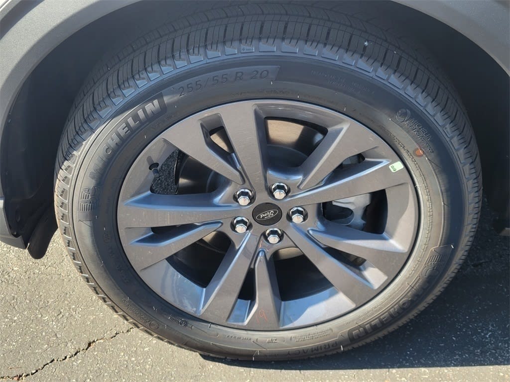 Thumbnail: 2025 Ford Explorer - 8