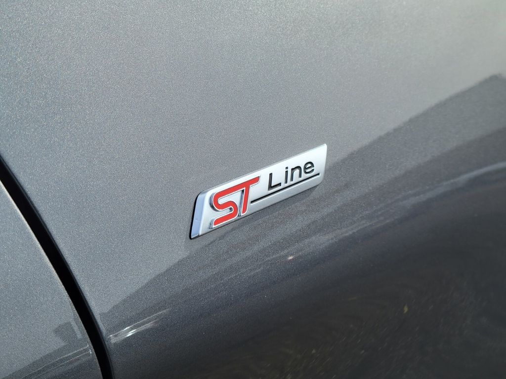 Thumbnail: 2025 Ford Explorer - 19