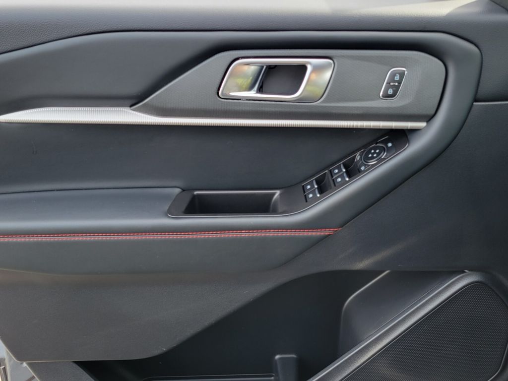 Thumbnail: 2025 Ford Explorer - 24