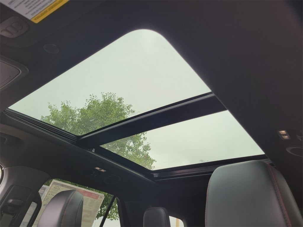 Thumbnail: 2025 Ford Explorer - 19