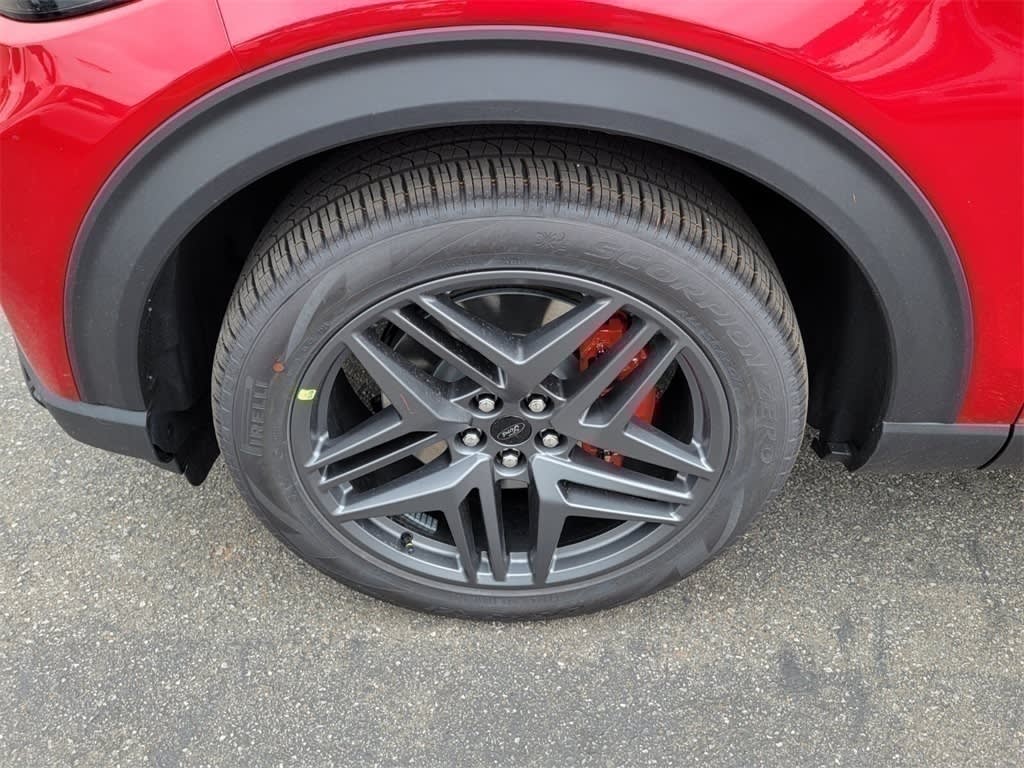 Thumbnail: 2025 Ford Explorer - 8