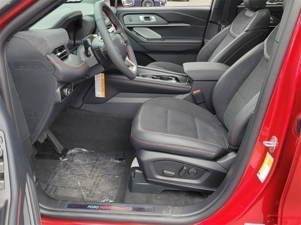 Thumbnail: 2025 Ford Explorer - 9