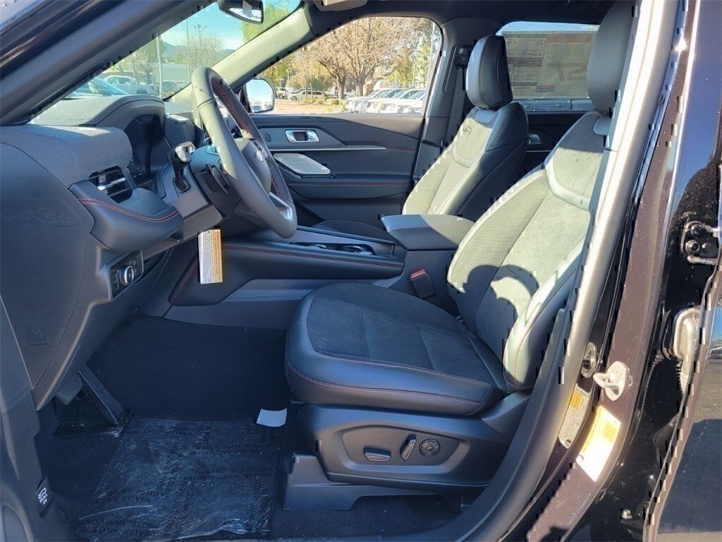 Thumbnail: 2026 Ford Explorer - 9