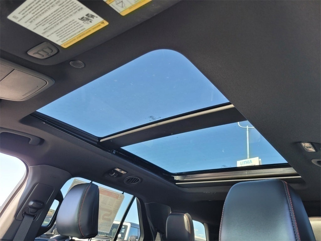 2025 Ford Explorer ST 19