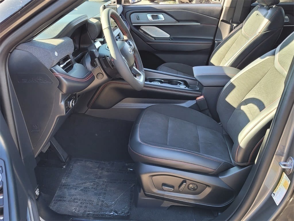 2025 Ford Explorer ST 9