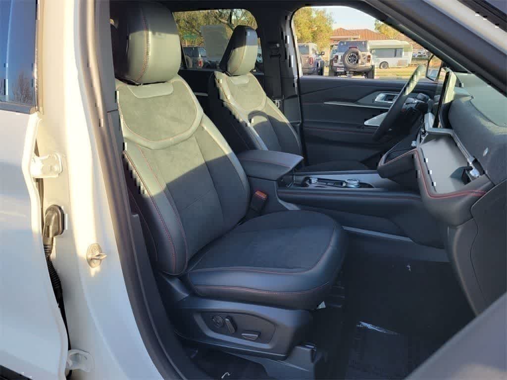 Thumbnail: 2026 Ford Explorer - 8