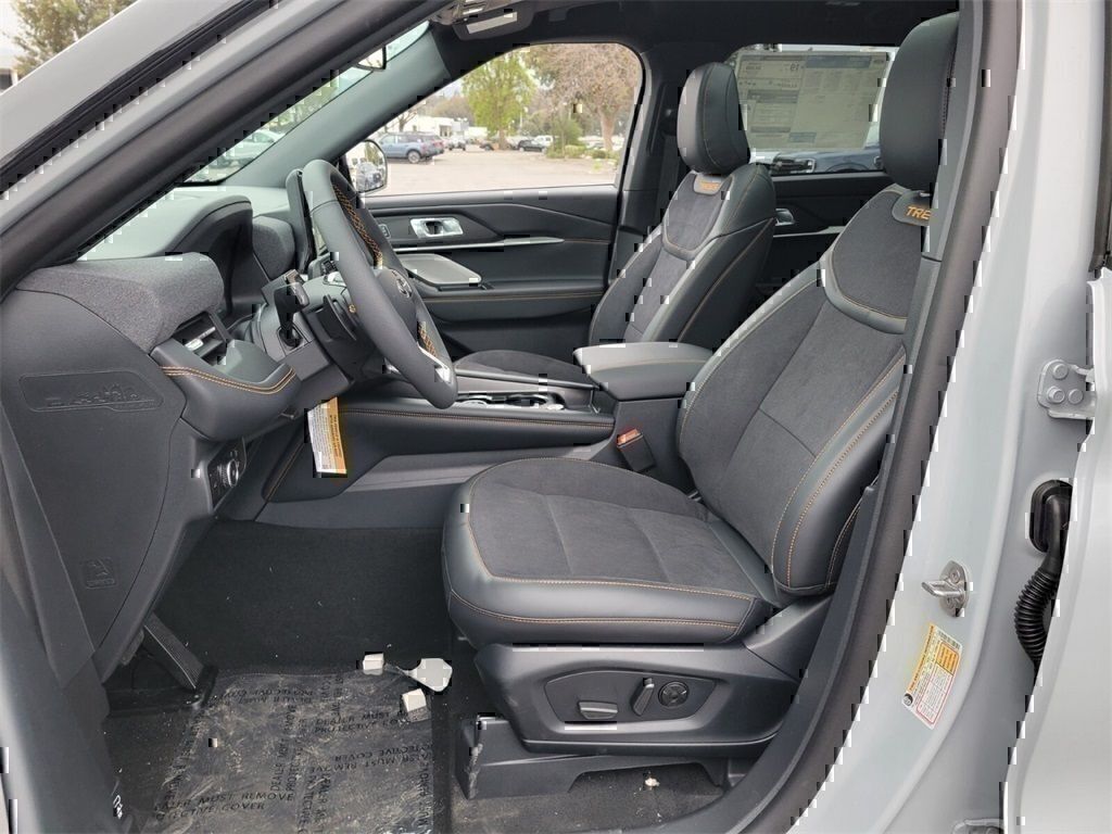 Thumbnail: 2026 Ford Explorer - 9