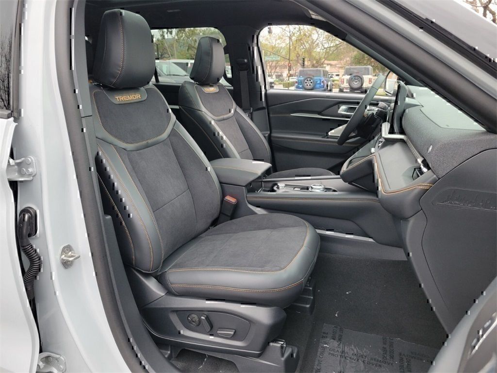 Thumbnail: 2026 Ford Explorer - 10