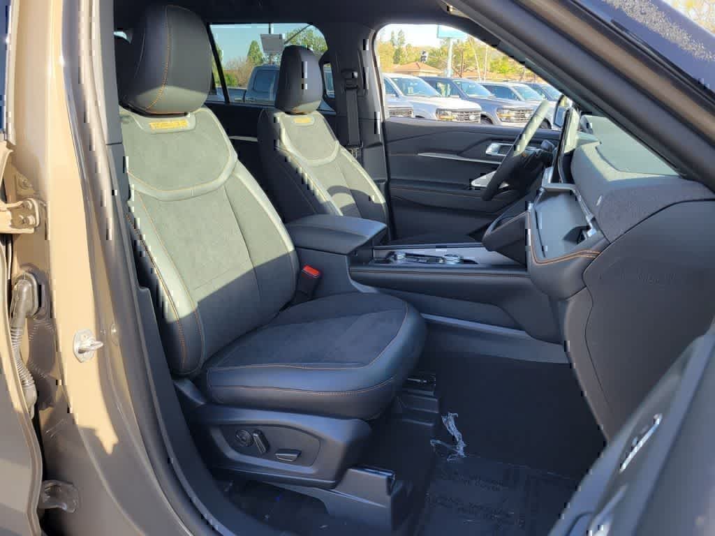 Thumbnail: 2026 Ford Explorer - 10