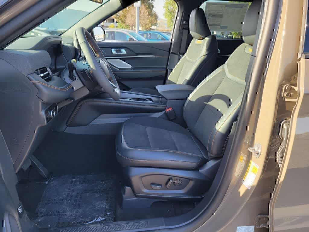 Thumbnail: 2026 Ford Explorer - 9