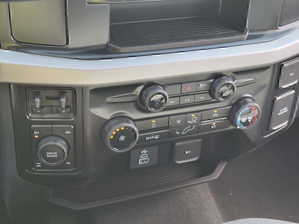 Thumbnail: 2026 Ford F-250 - 23