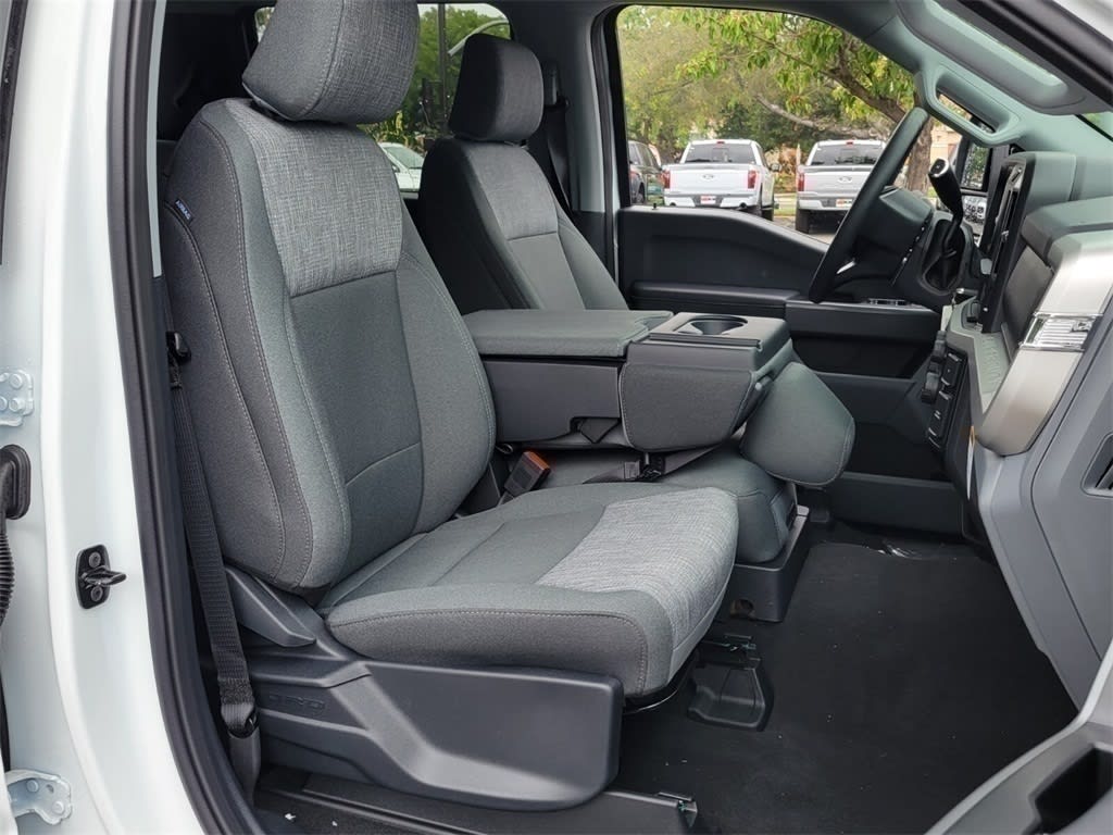 Thumbnail: 2025 Ford F-250 - 11