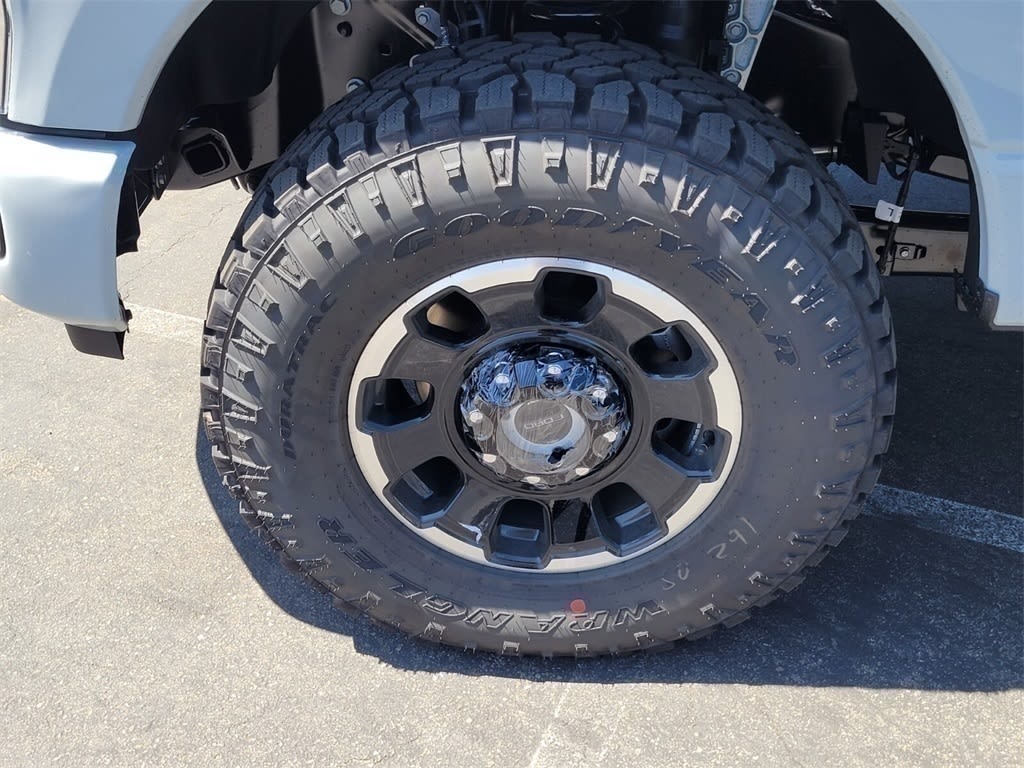 Thumbnail: 2025 Ford F-250 - 8