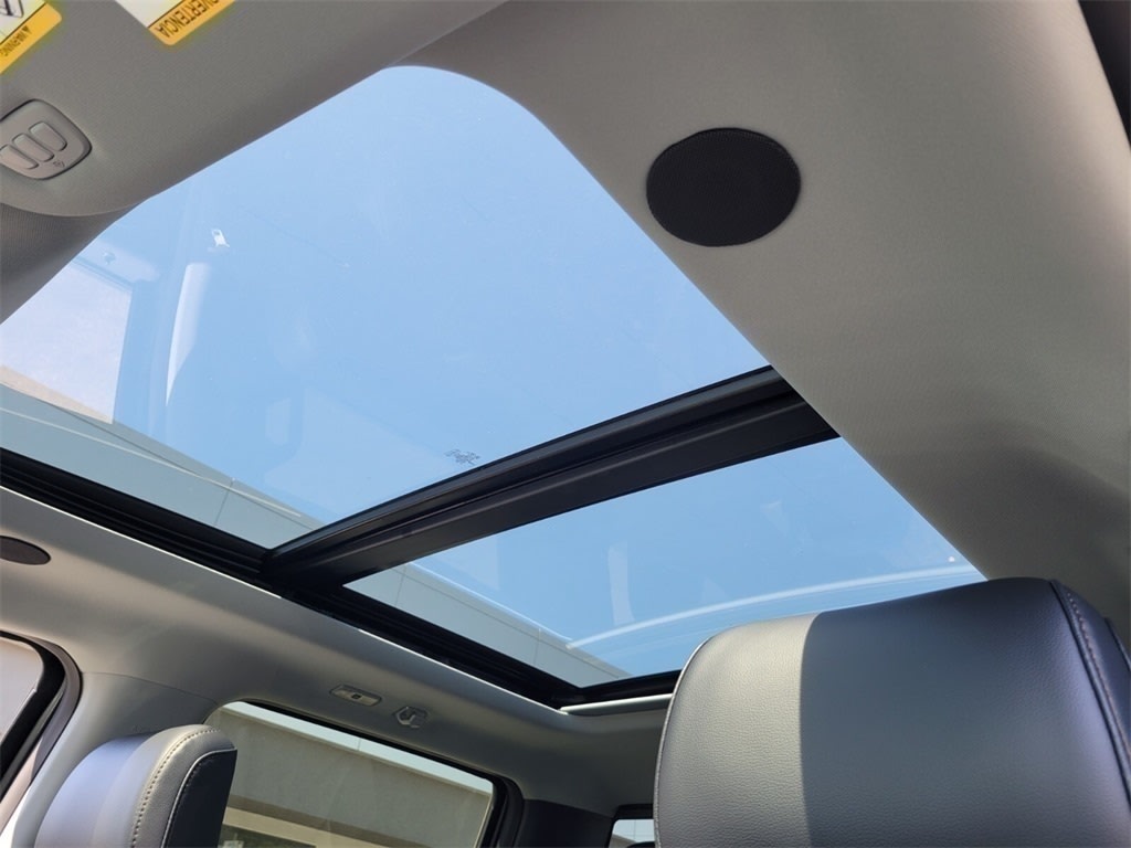 Thumbnail: 2025 Ford F-250 - 19