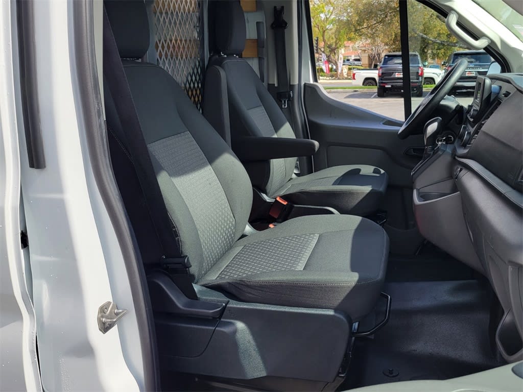 2022 Ford Transit Series 250 11