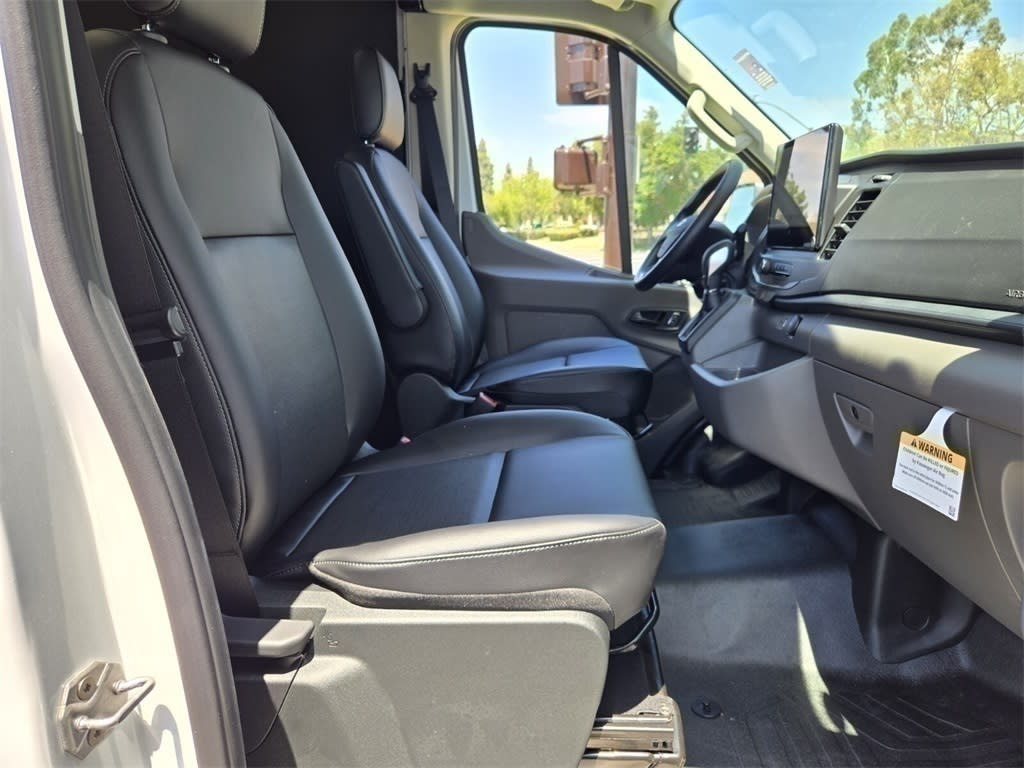 Thumbnail: 2025 Ford Transit Series - 6
