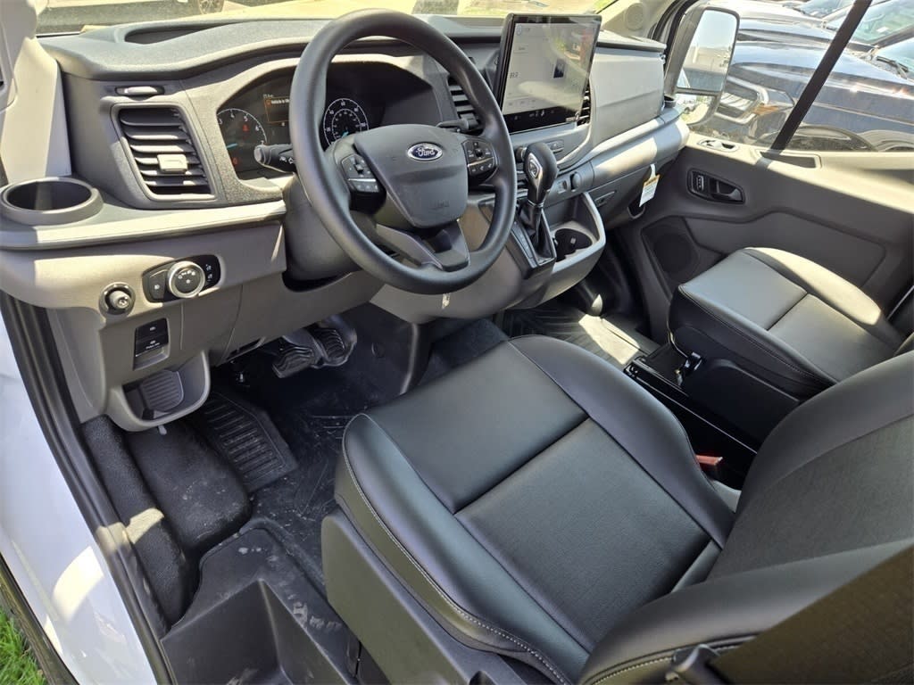 Thumbnail: 2025 Ford Transit Series - 2