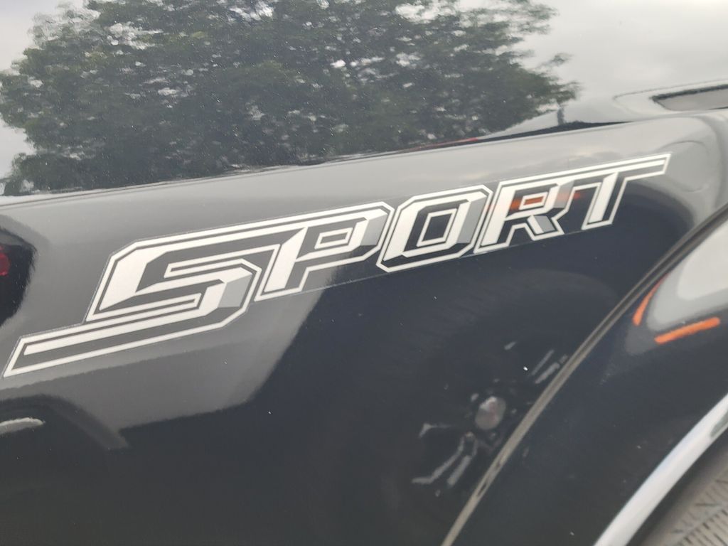 Thumbnail: 2017 Ford F-150 - 9