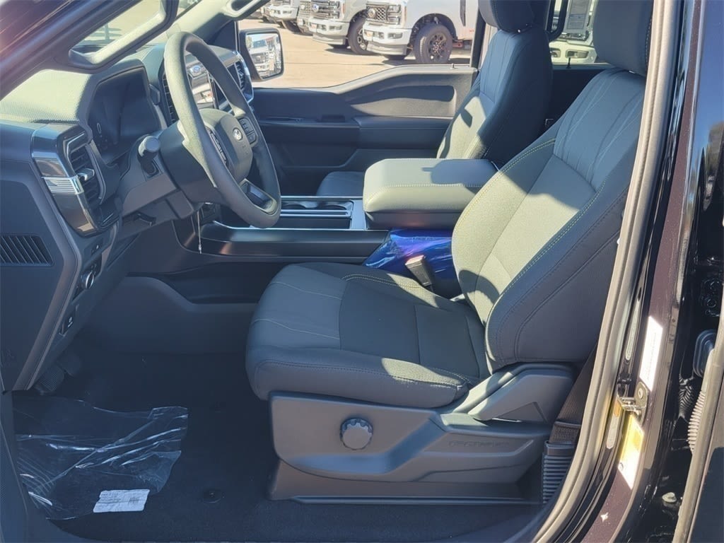 Thumbnail: 2025 Ford F-150 - 9