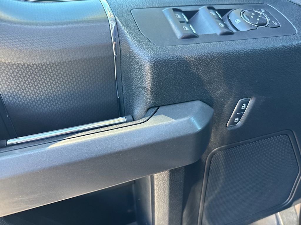 Thumbnail: 2015 Ford F-150 - 20